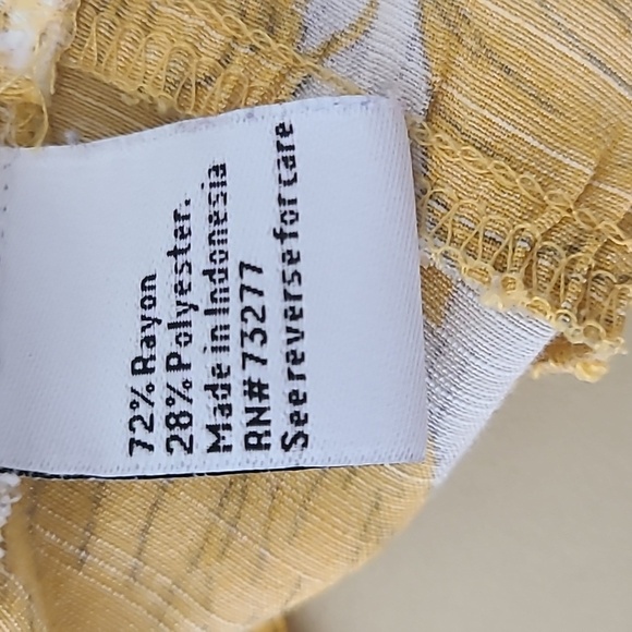 NINE WEST Yellow Leaf Print Women's Strappy Top Blouse - Size Large - Picture 4 of 12